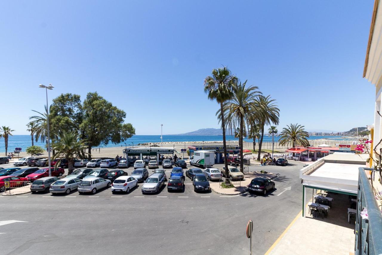 Soek Pedregalejo Seafront Holidays Homes Малага Екстер'єр фото